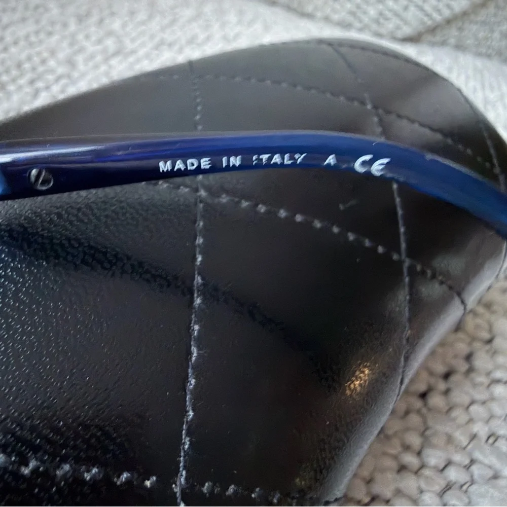 CHANEL black Cat-Eye Sunglasses with Dark Lenses